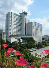 廣西醫(yī)科大一附院內(nèi)科大樓（2006年度魯班獎(jiǎng)）